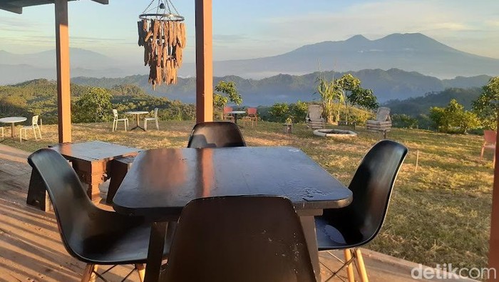 Kedai Kopi Amador di Sukabumi Tawarkan Sensasi Nongkrong Ala Koboi yang Unik dan Instagramable