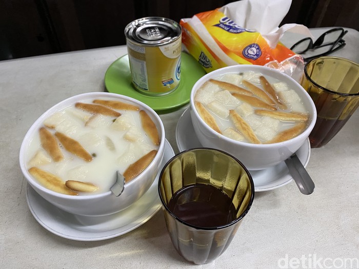 Sekoteng Singapore Jadi Kuliner Favorit di Sukabumi, Nama Unik dan Cita Rasa Khas Tarik Perhatian Pembeli
