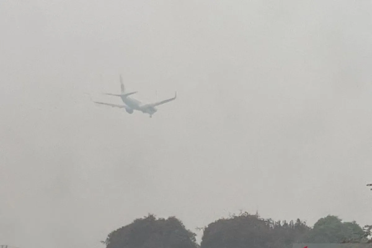 Kabut Asap Karhutla Ganggu Penerbangan di Bandara Supadio, Jarak Pandang Sempat 200 Meter