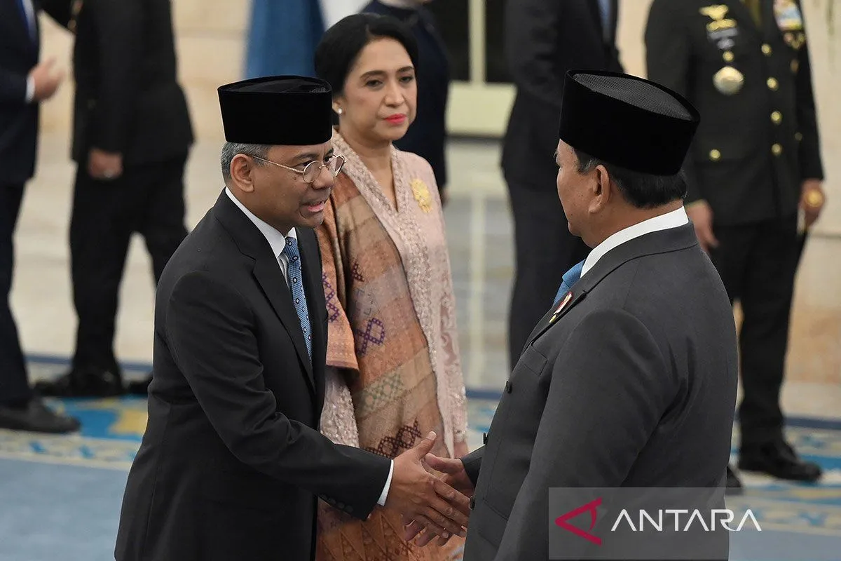 Politik Sepekan: Kapal Induk Pertama RI Tiba hingga Suahasil Nazara Dilantik Jadi Menkeu